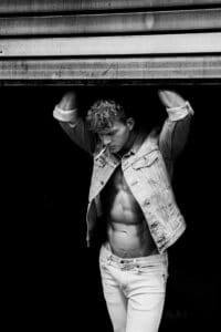 portrait-mann-schwarz-weis-joachimschmitt-photography-fotoshooting-fuer-maenner_RAW0556-web